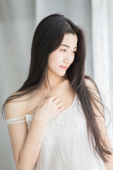 叶子楣喂奶未删减版